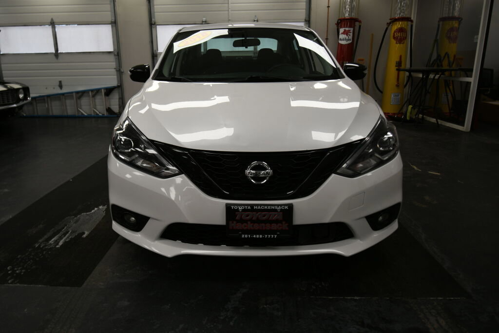 Used 2018 Nissan Sentra SR w/ Technology Package image 3