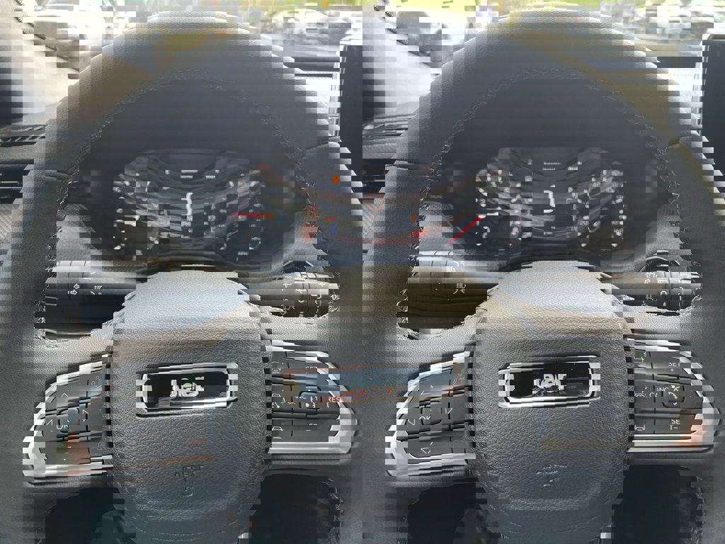 New 2026 Jeep Compass Limited image 12