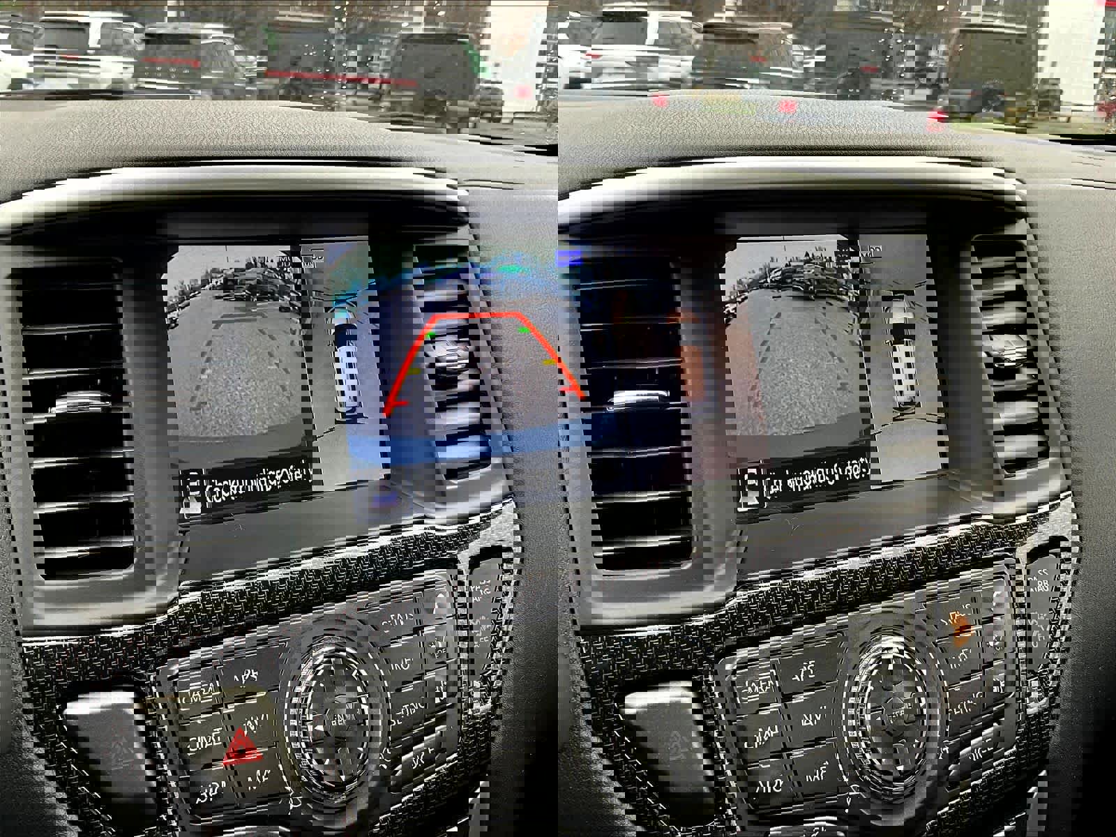 Used 2020 Nissan Pathfinder SL image 20