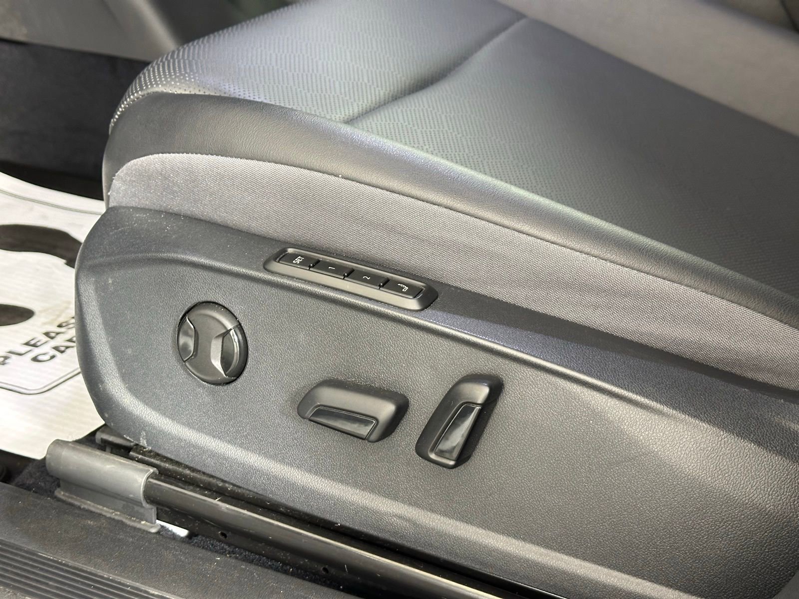 Used 2023 Volkswagen ID.4 Pro S image 7