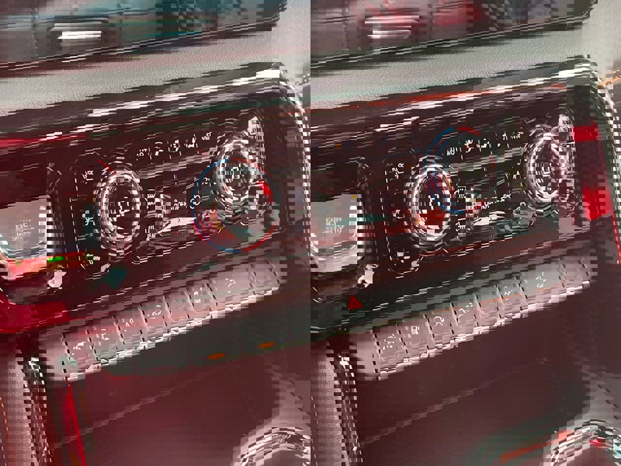 Used 2025 GMC Sierra 1500 AT4 w/ AT4 Premium Package image 6