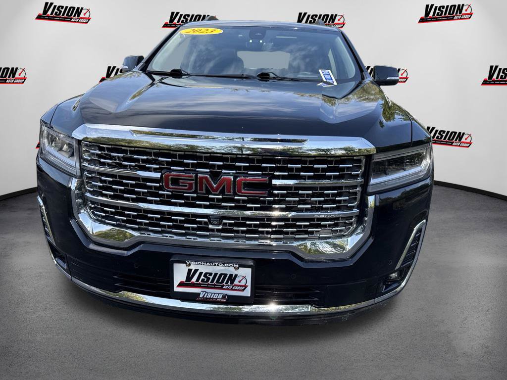 Used 2023 GMC Acadia Denali w/ Denali Ultimate Package AWD/4WD image 2
