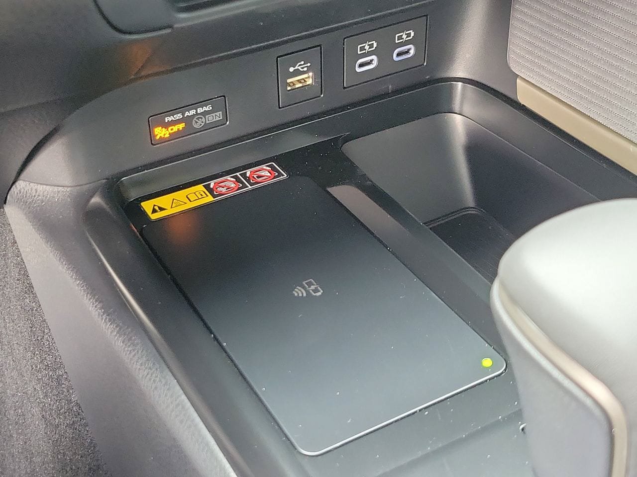Used 2026 Toyota Camry SE FWD image 27