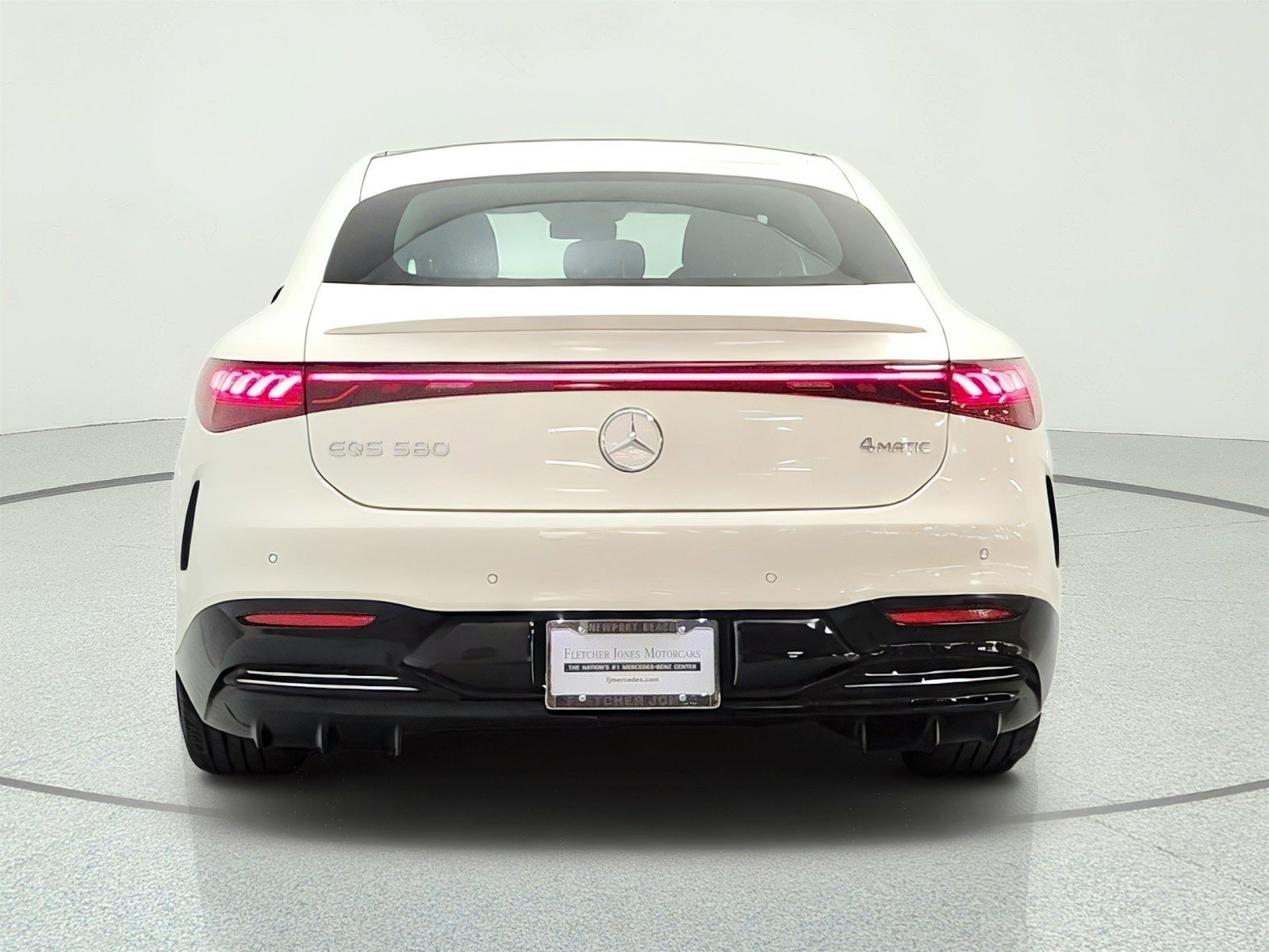 Used 2022 Mercedes-Benz EQS 580 4MATIC Sedan image 6