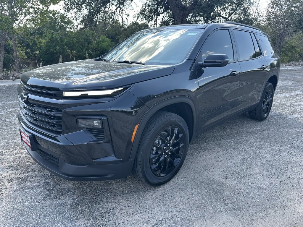 New 2026 Chevrolet Traverse LT w/ Midnight/Sport Edition image 1