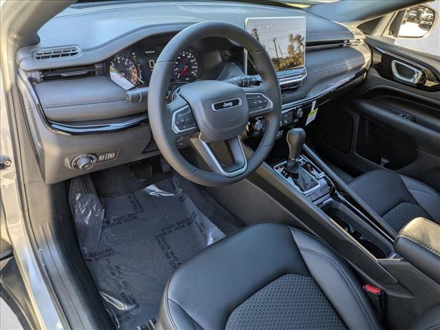New 2026 Jeep Compass Latitude AWD/4WD image 3