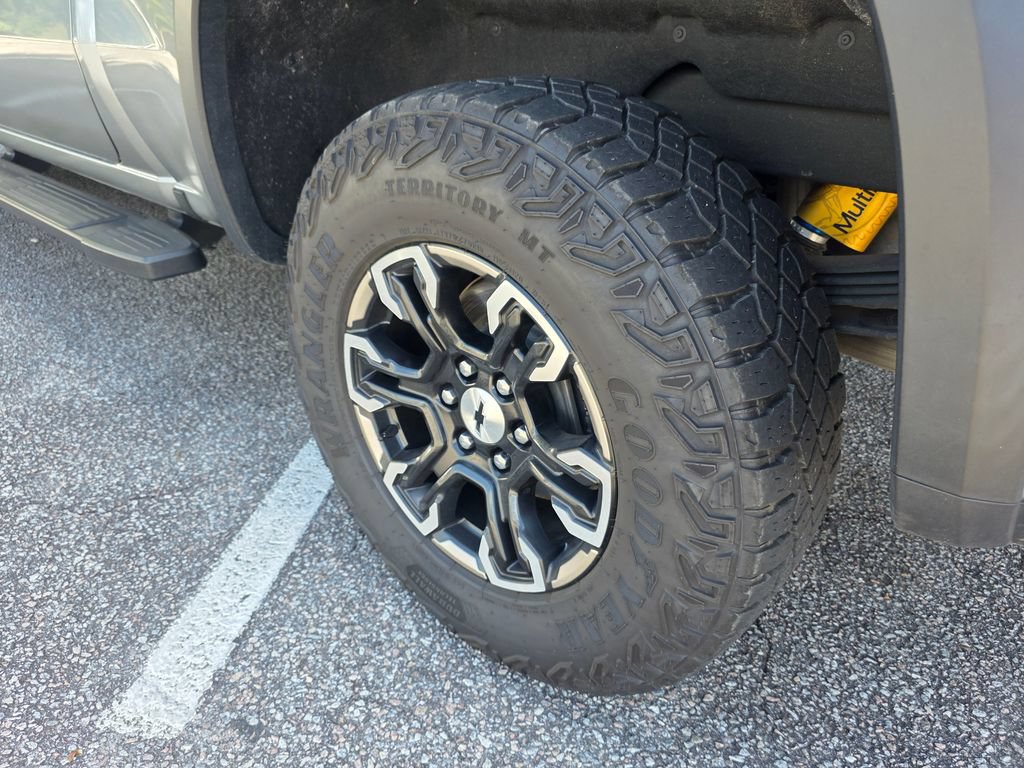 Certified 2024 Chevrolet Silverado 1500 ZR2 AWD/4WD image 31