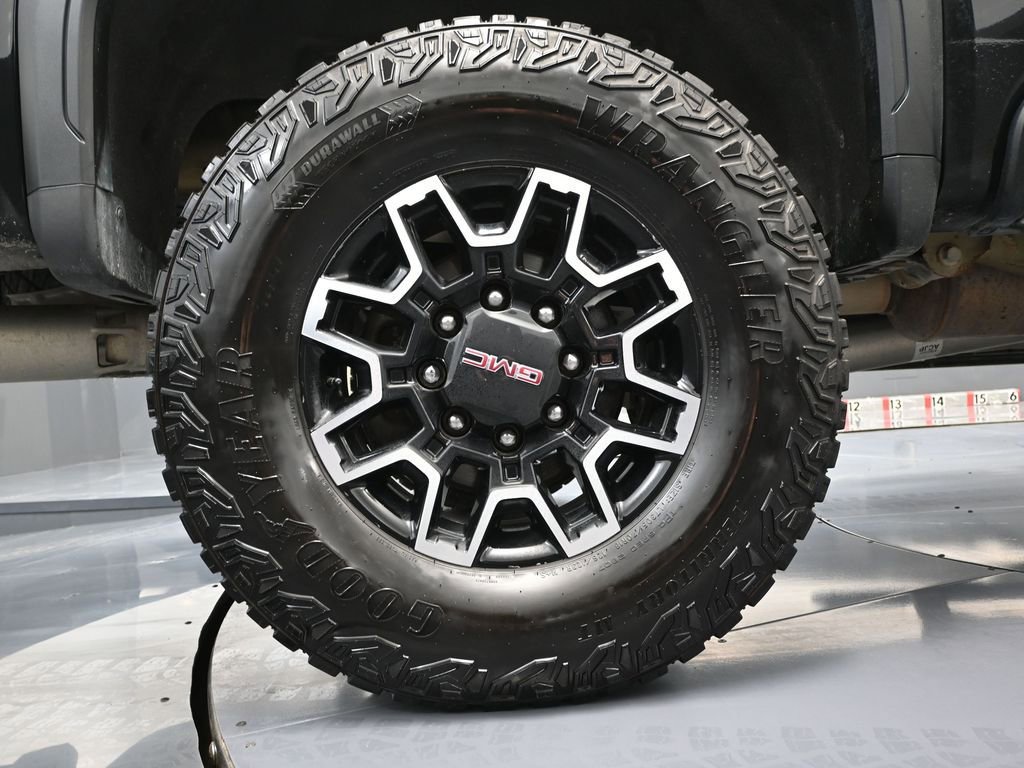 Used 2024 GMC Sierra 2500 AT4X image 14