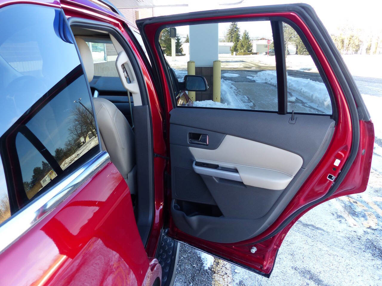 Used 2013 Ford Edge Limited w/ Driver Entry Pkg image 35