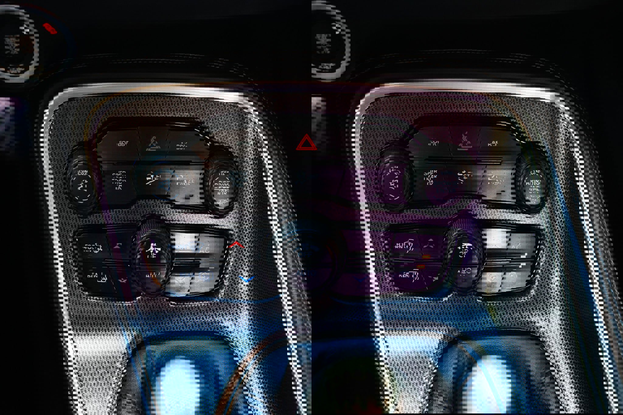 Used 2015 Dodge Challenger R/T Scat Pack w/ Scat Pack Appearance Package image 44