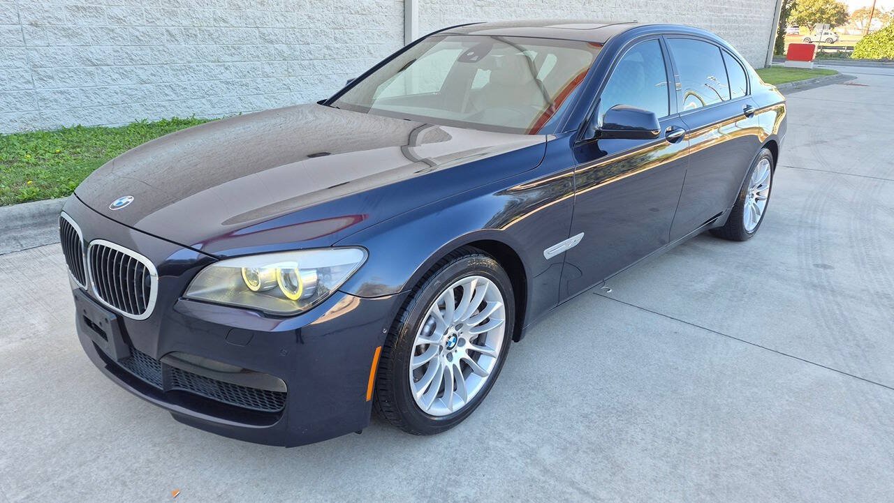Used 2011 BMW 750Li xDrive AWD/4WD image 3
