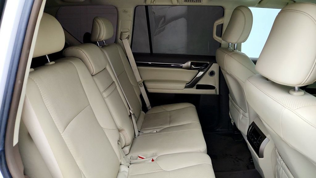 Used 2019 Lexus GX 460 Luxury AWD/4WD image 24