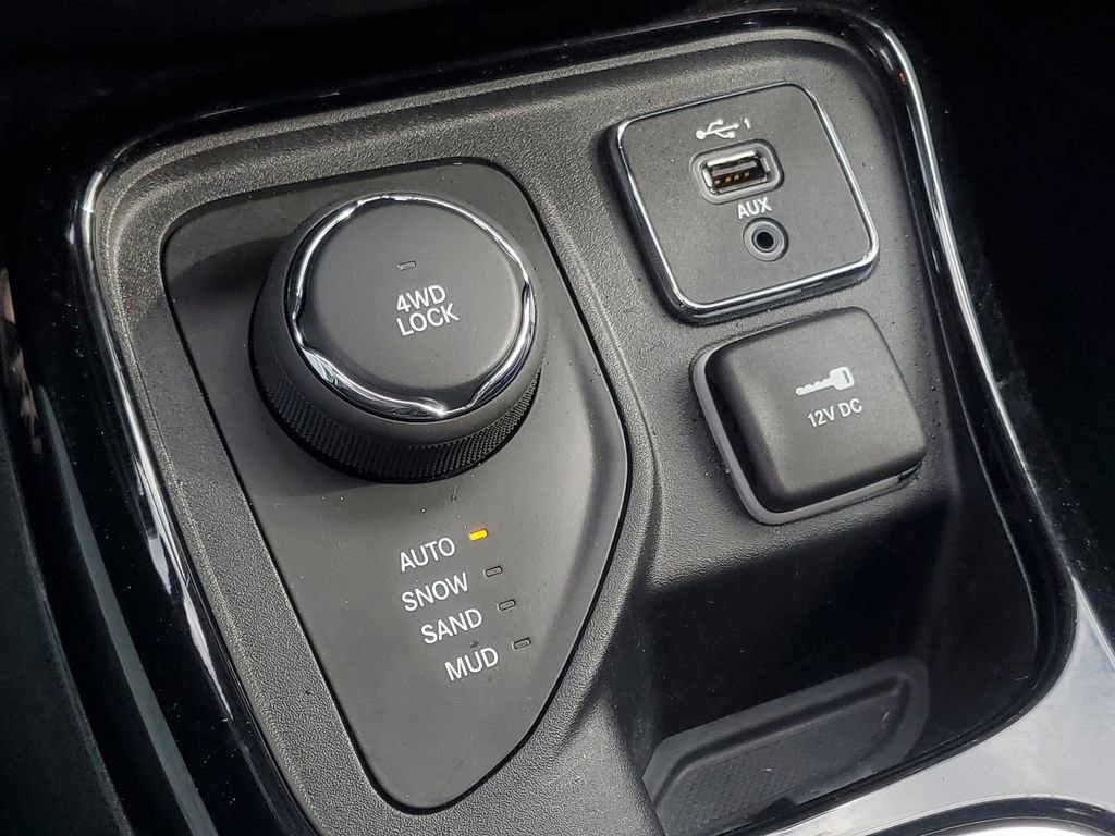 Used 2019 Jeep Compass Limited image 26