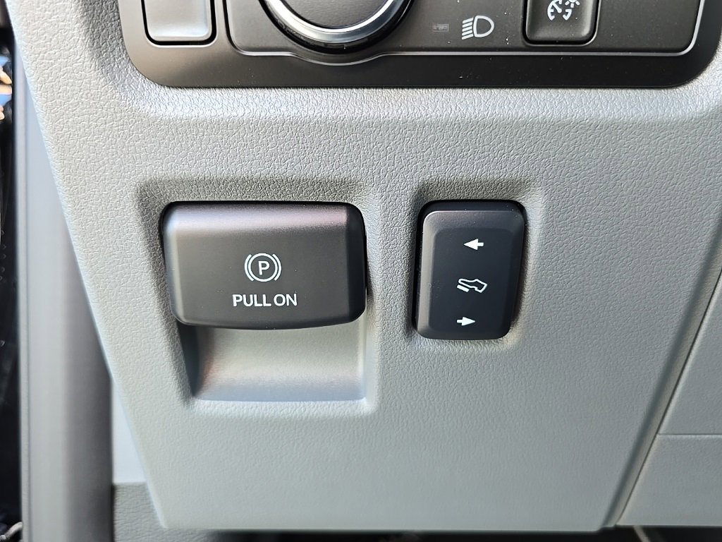 New 2025 Ford F150 Lightning XLT image 21