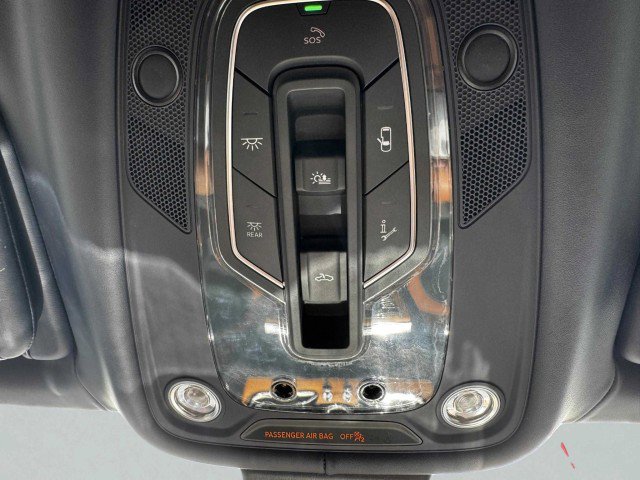 Used 2023 Bentley Bentayga Extended Wheelbase image 43