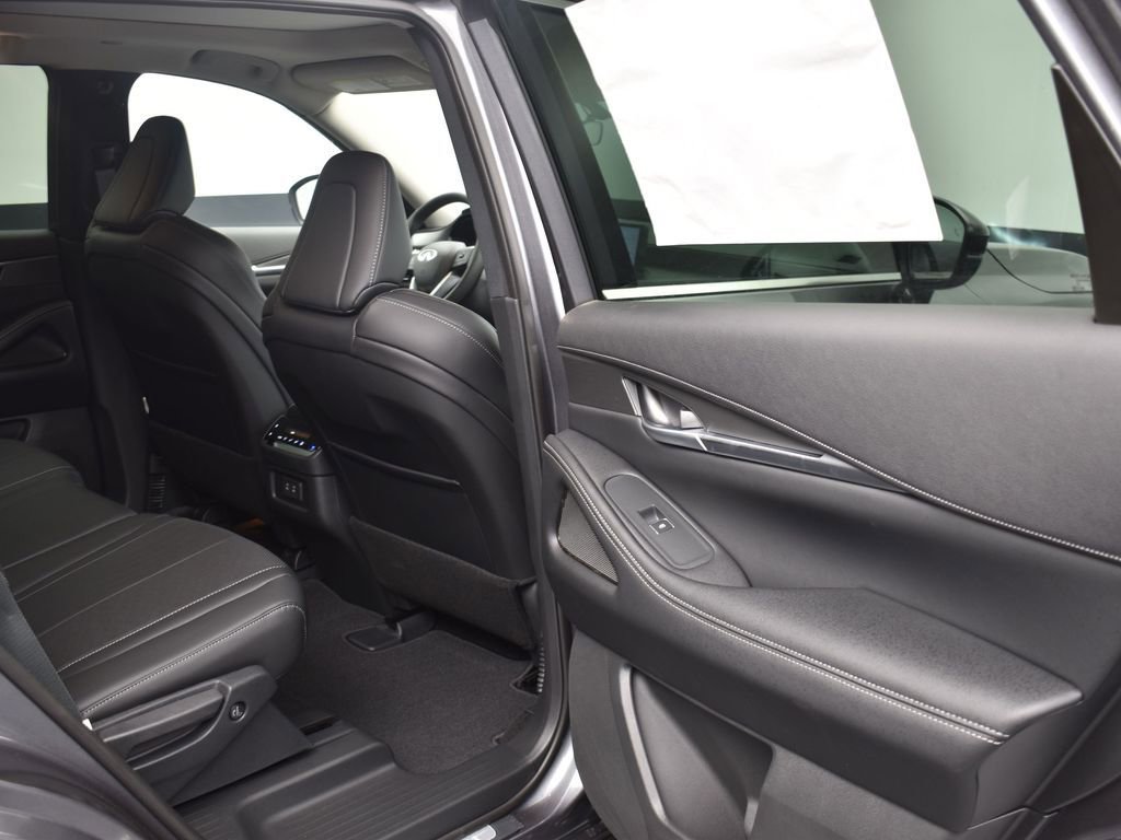 Certified 2026 INFINITI QX60 Pure w/ Cargo Package image 17