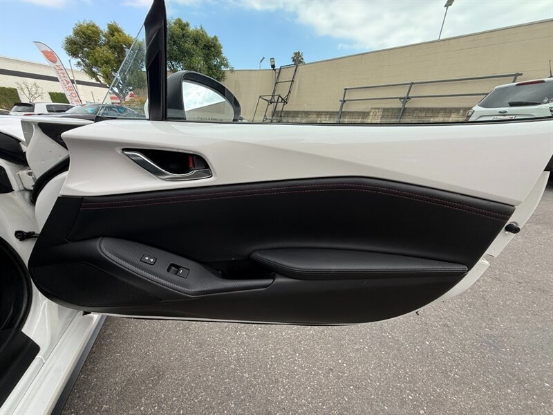 Used 2018 MAZDA MX-5 Miata Grand Touring RWD image 23