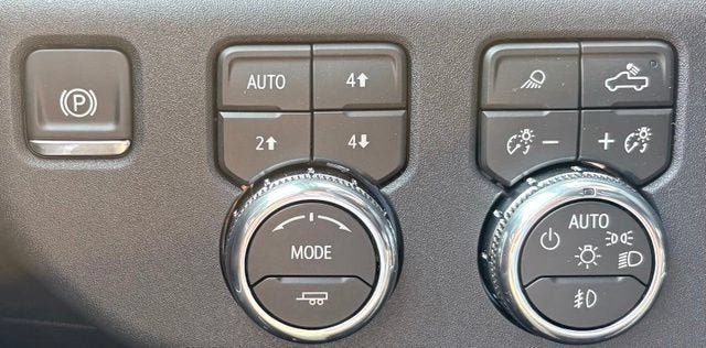 New 2026 GMC Sierra 2500 SLT w/ SLT Premium Package AWD/4WD image 26