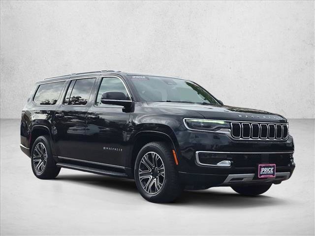 Used 2023 Jeep Wagoneer L Series II AWD/4WD image 3