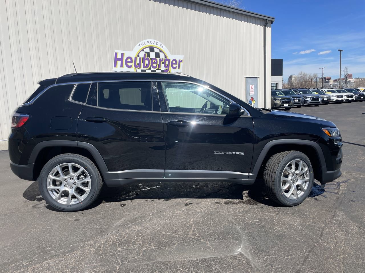 Used 2022 Jeep Compass Latitude AWD/4WD image 8