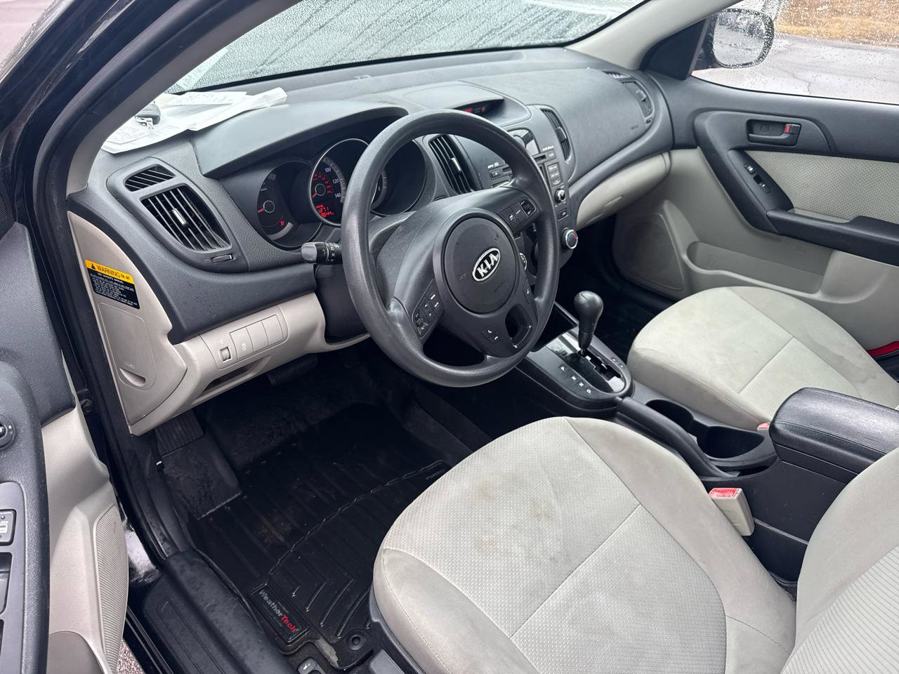 Used 2010 Kia Forte EX image 9