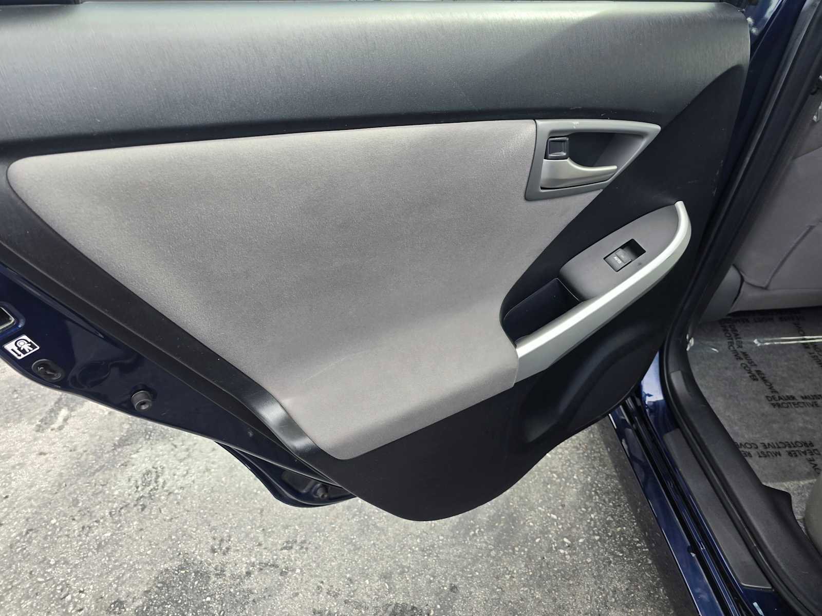 Used 2013 Toyota Prius Three image 18