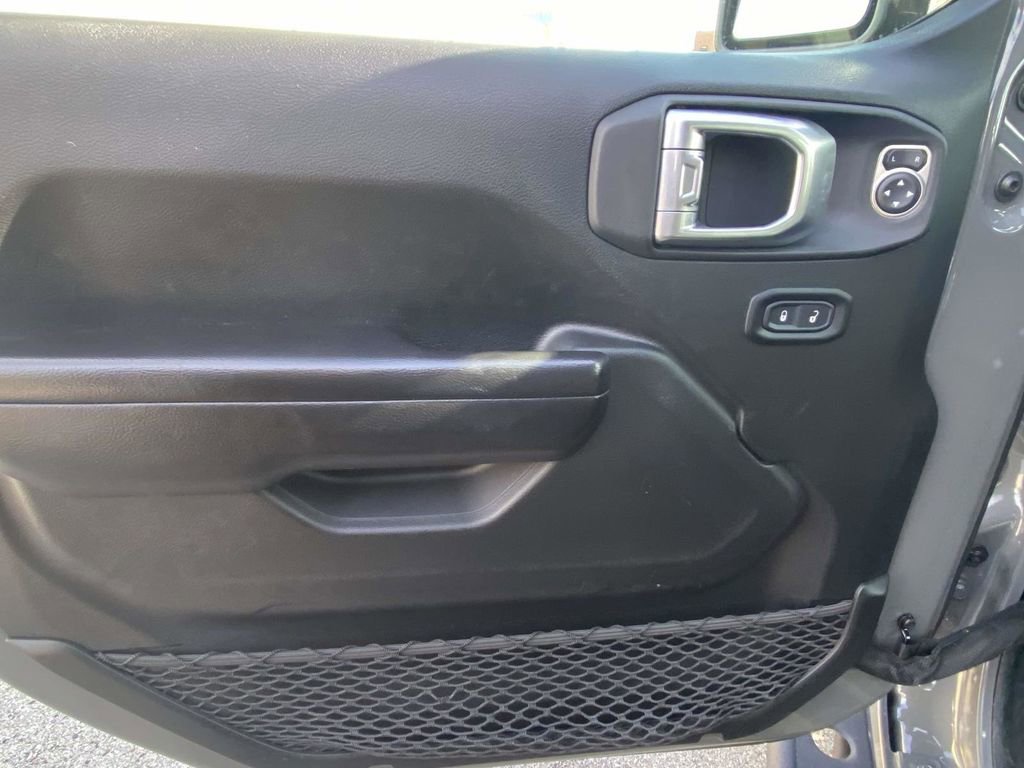 Used 2021 Jeep Wrangler Sport S image 12