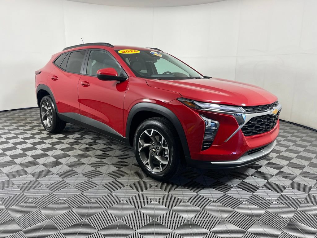 Certified 2026 Chevrolet Trax LT w/ Driver Confidence Package FWD image 6