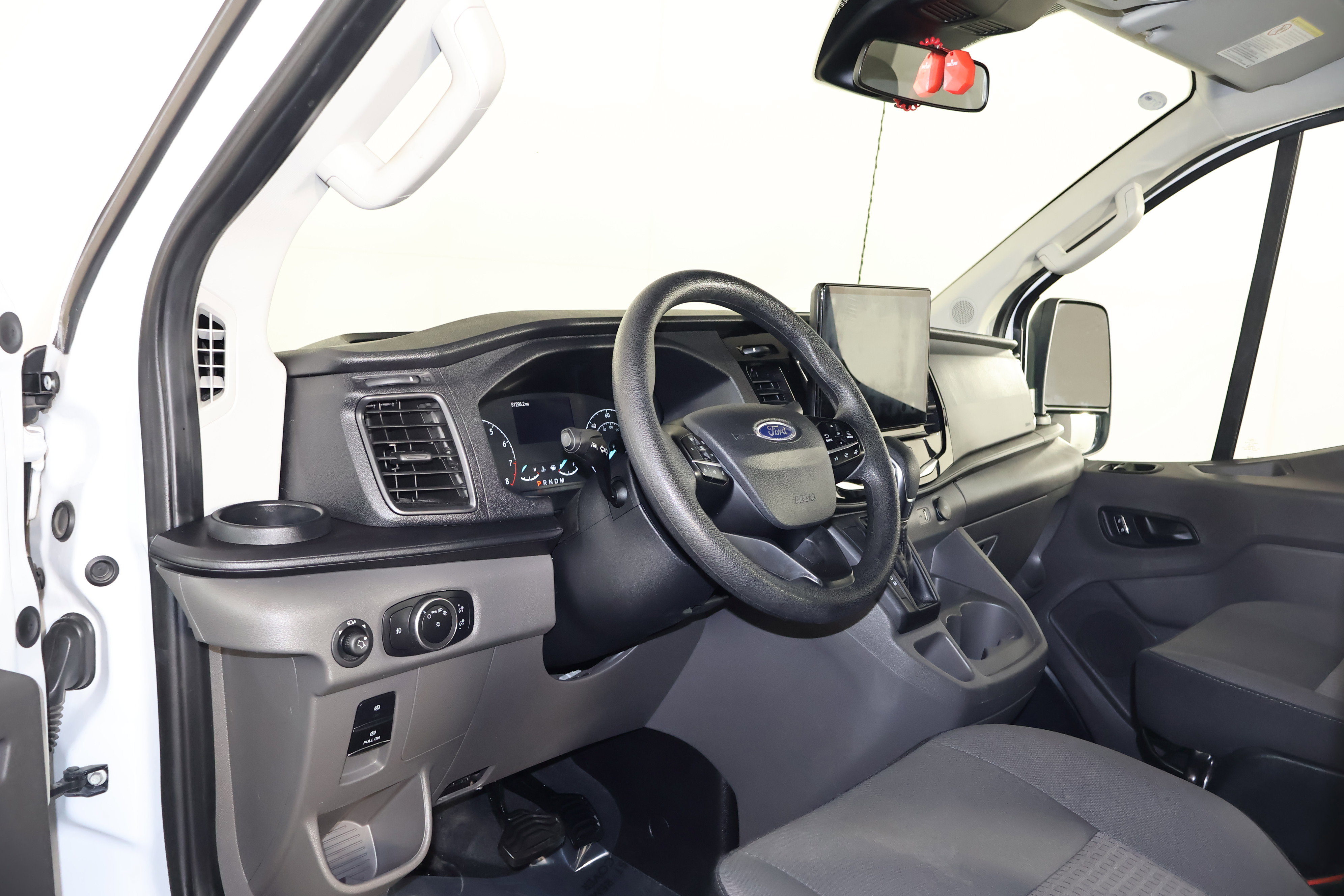 Used 2023 Ford Transit 350 XLT image 36