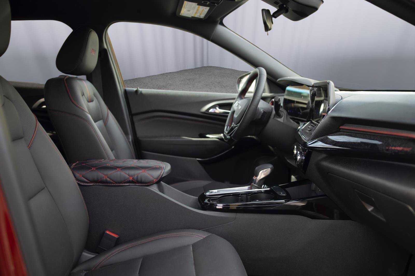 Used 2024 Chevrolet Trax RS w/ Driver Confidence Package FWD image 14