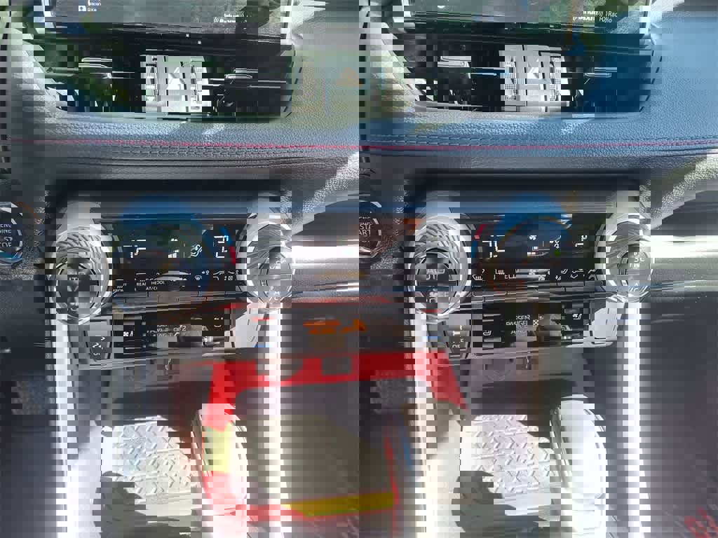 Used 2022 Toyota RAV4 TRD Off-Road image 18