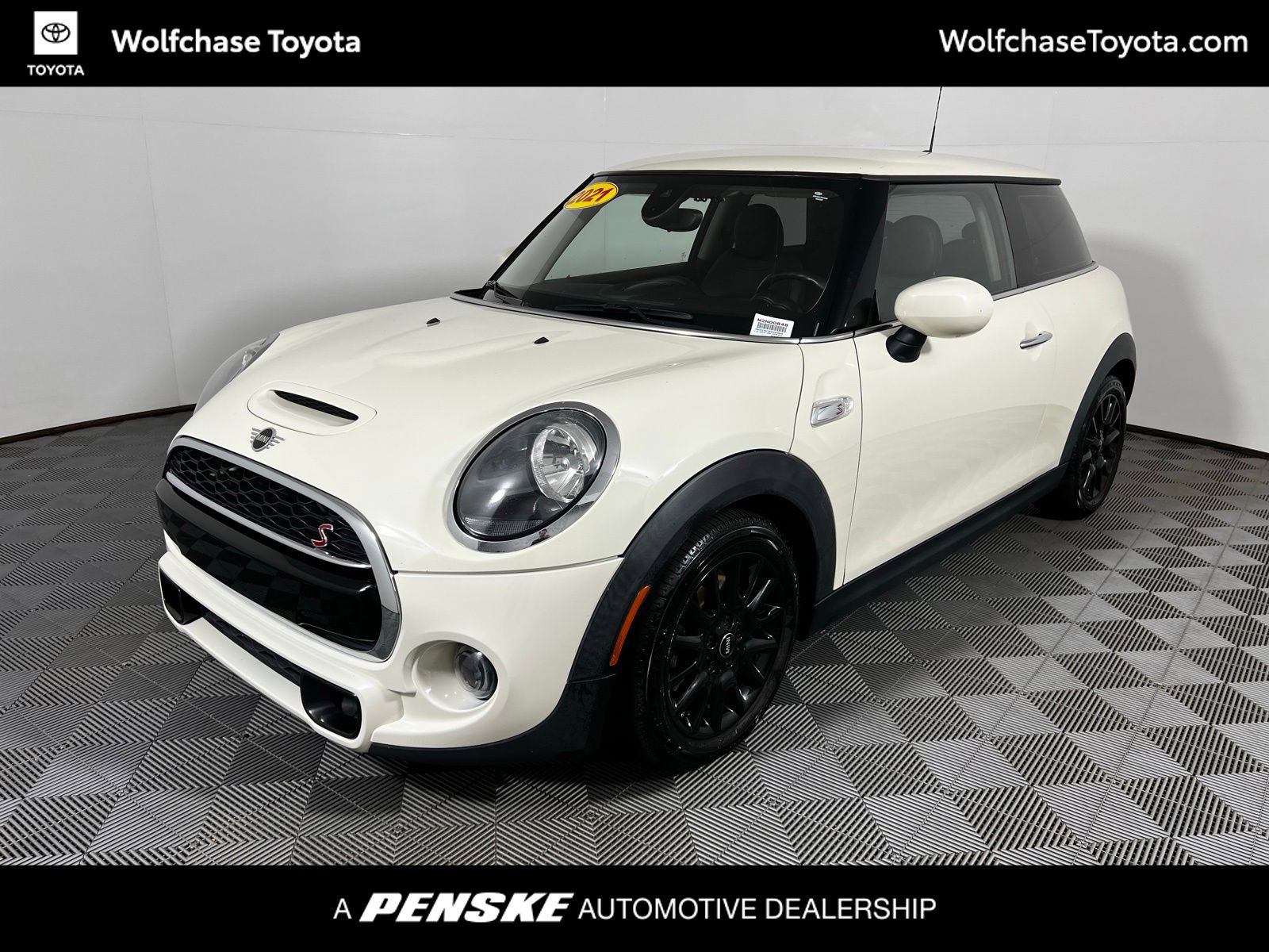 Used 2021 MINI Cooper S FWD image 1