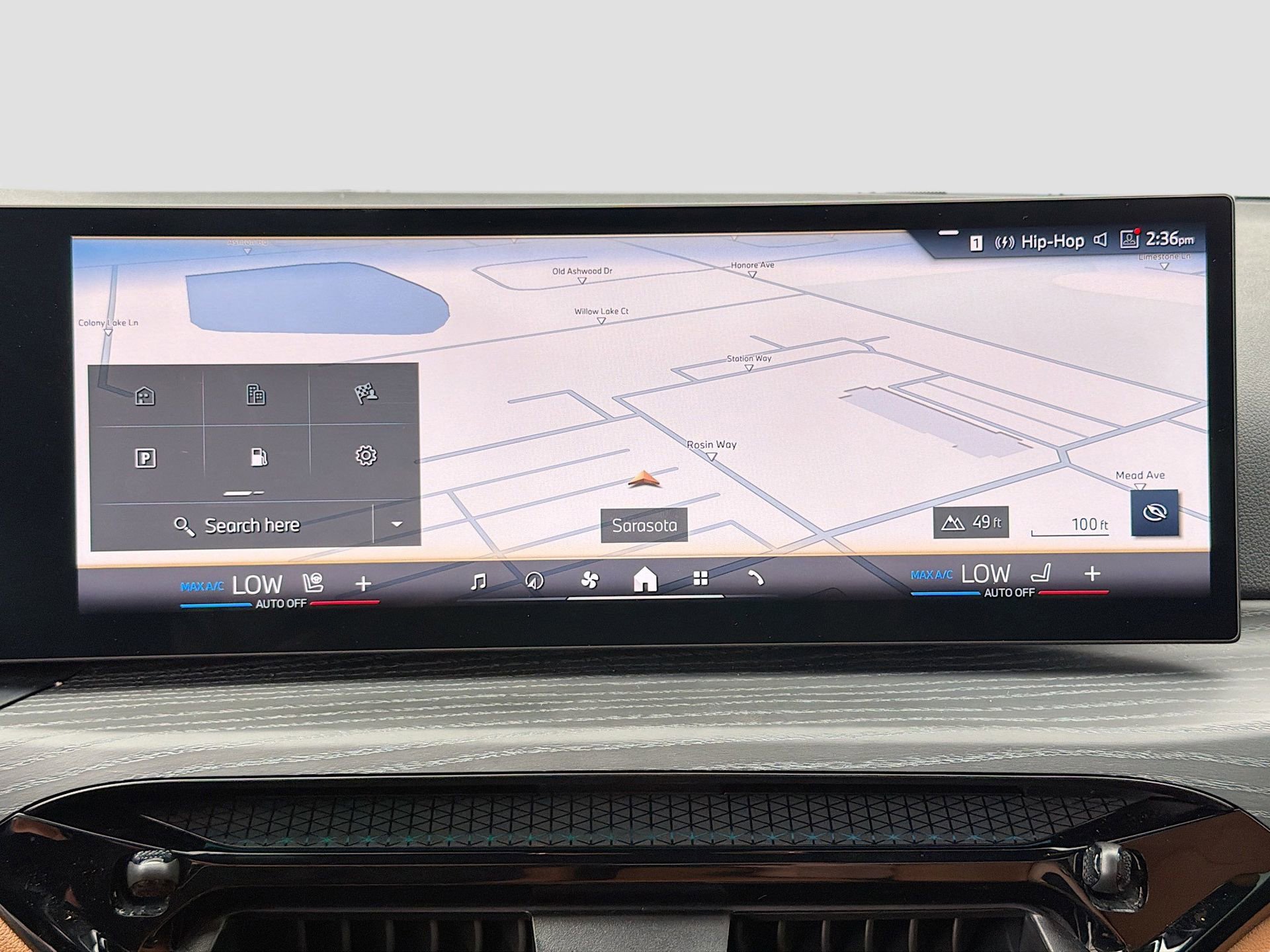 New 2025 BMW 330i xDrive Sedan w/ Convenience Package image 31