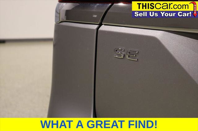 Used 2025 Volkswagen Atlas SE FWD image 12