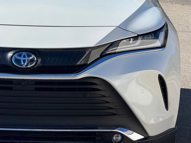 Used 2024 Toyota Venza Limited image 7