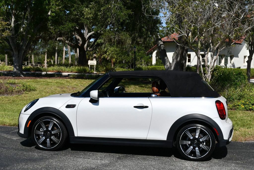 Used 2023 MINI Cooper S FWD image 4