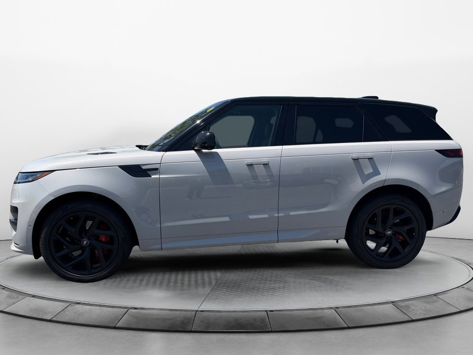 Used 2023 Land Rover Range Rover Sport SE Dynamic AWD/4WD image 4