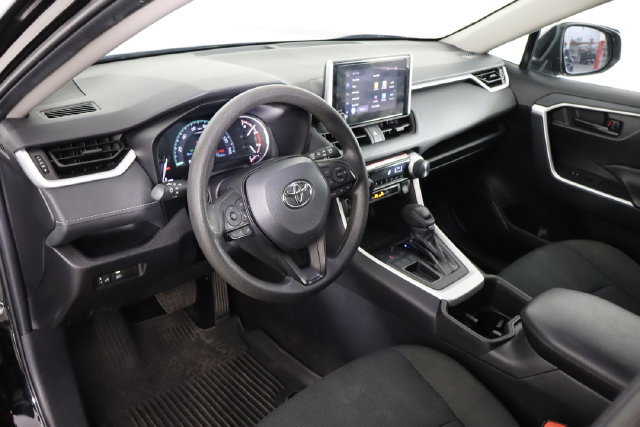 Used 2024 Toyota RAV4 LE FWD image 22