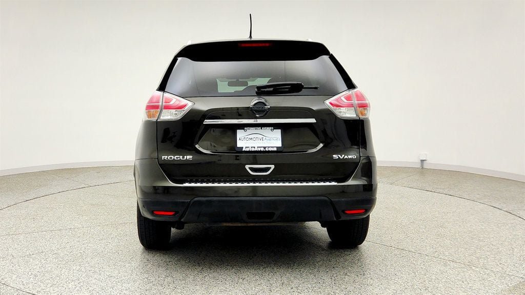 Used 2016 Nissan Rogue SV AWD/4WD image 6