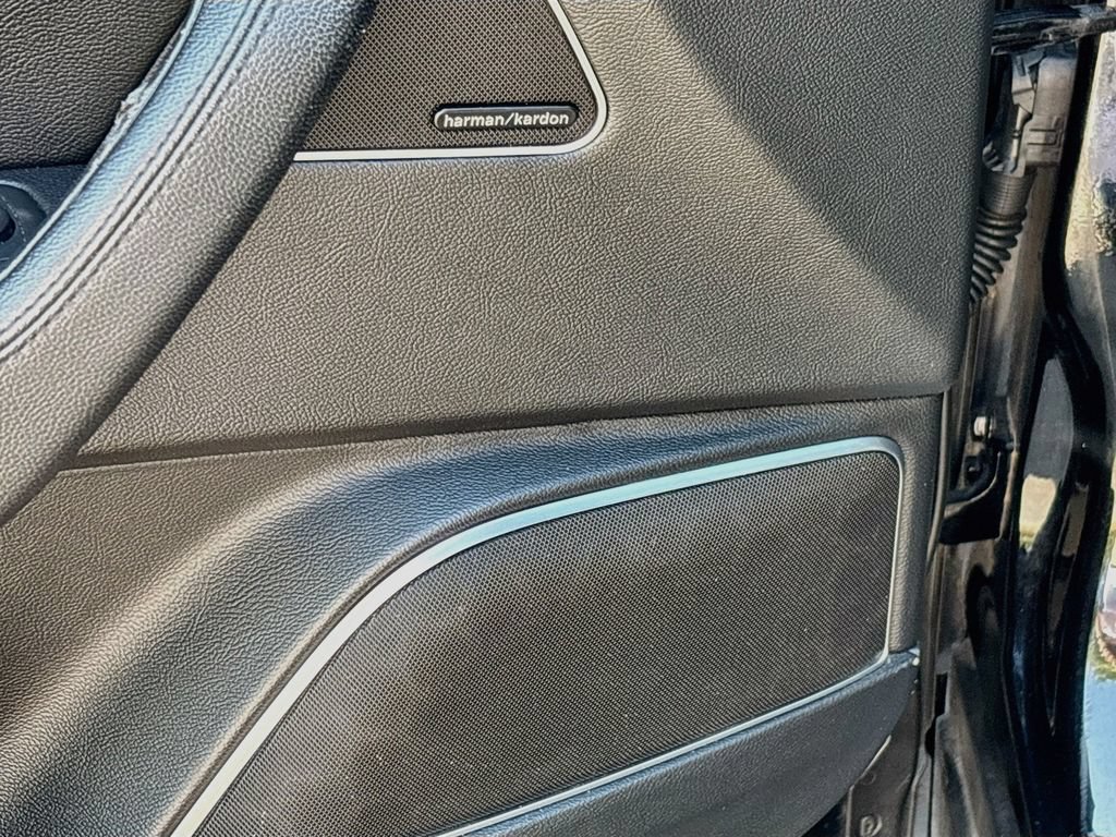 Used 2017 Maserati Levante S AWD/4WD image 19