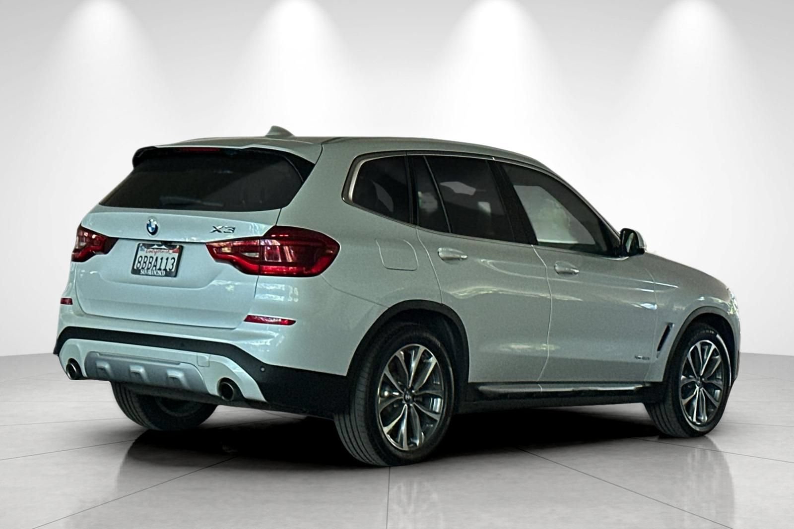 Used 2018 BMW X3 xDrive30i AWD/4WD image 3