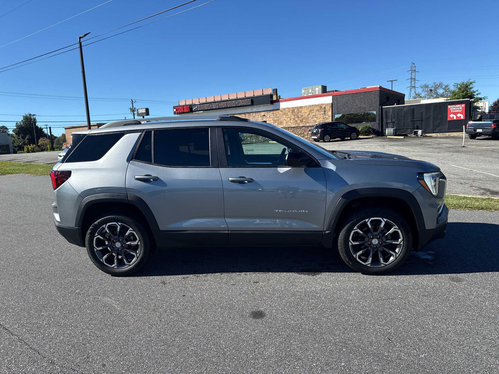 New 2027 GMC Terrain Elevation w/ Elevation Premium Package FWD image 6