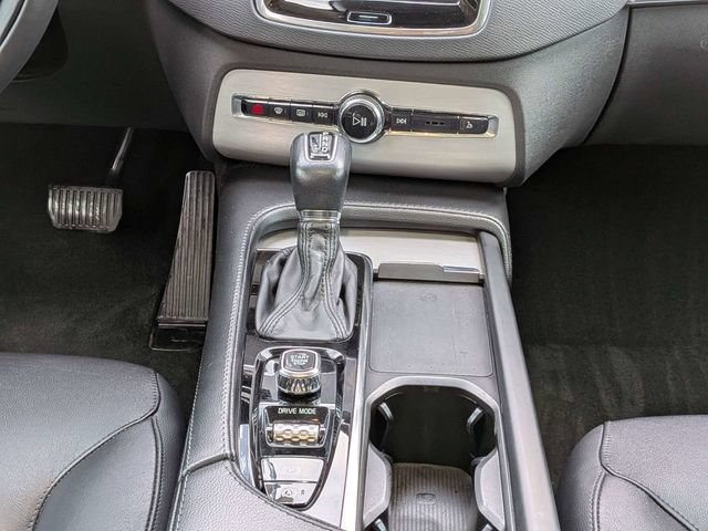 Used 2021 Volvo XC90 T5 Momentum w/ Protection Package Premier FWD image 20