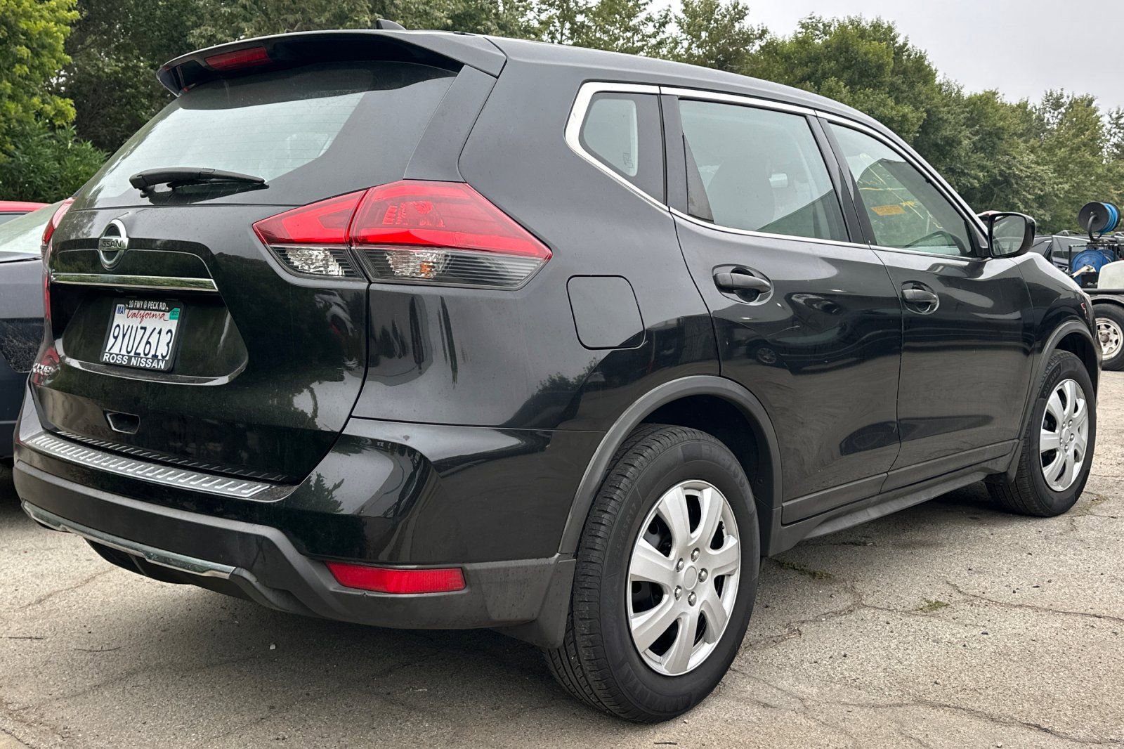 Used 2019 Nissan Rogue S FWD image 5
