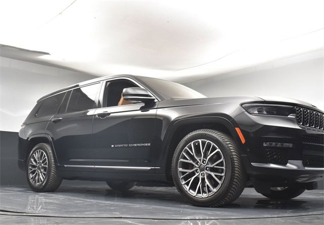 Used 2023 Jeep Grand Cherokee L Summit image 34