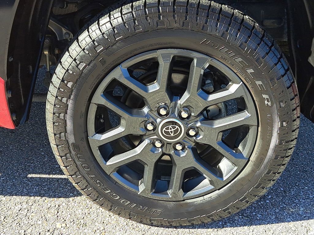 Used 2023 Toyota Tundra Platinum image 5