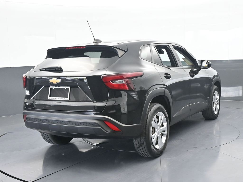 Used 2024 Chevrolet Trax LS image 5