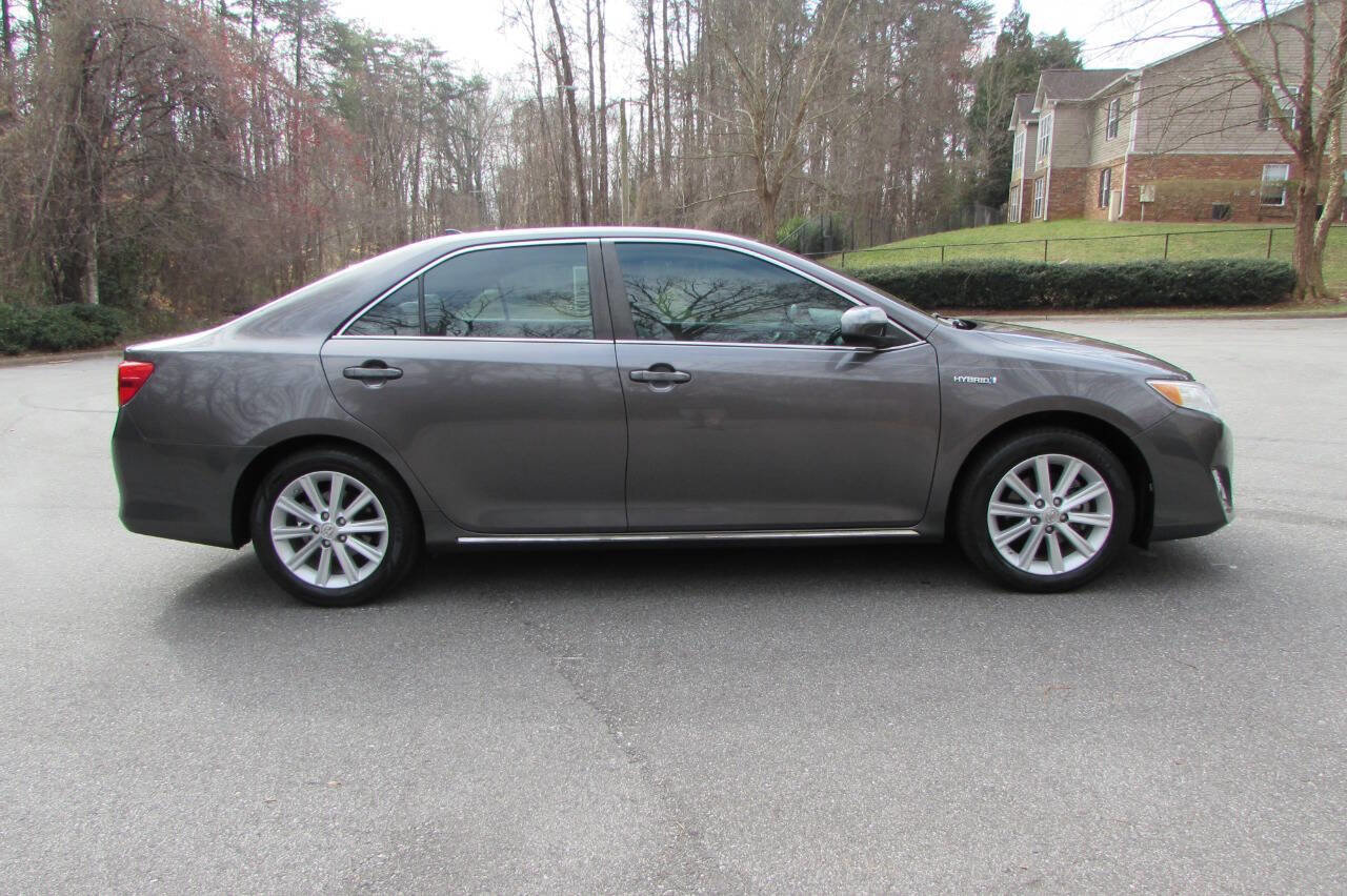 Used 2014 Toyota Camry XLE image 7