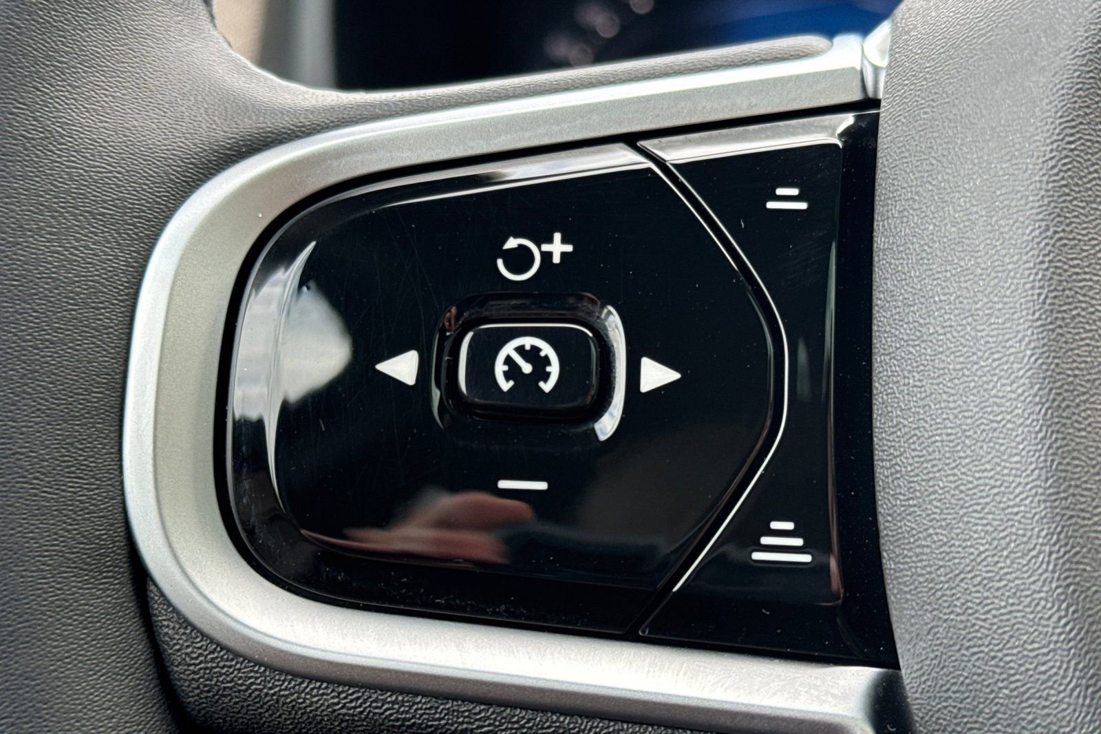 Certified 2026 Volvo XC90 B5 Plus w/ Protection Package image 28