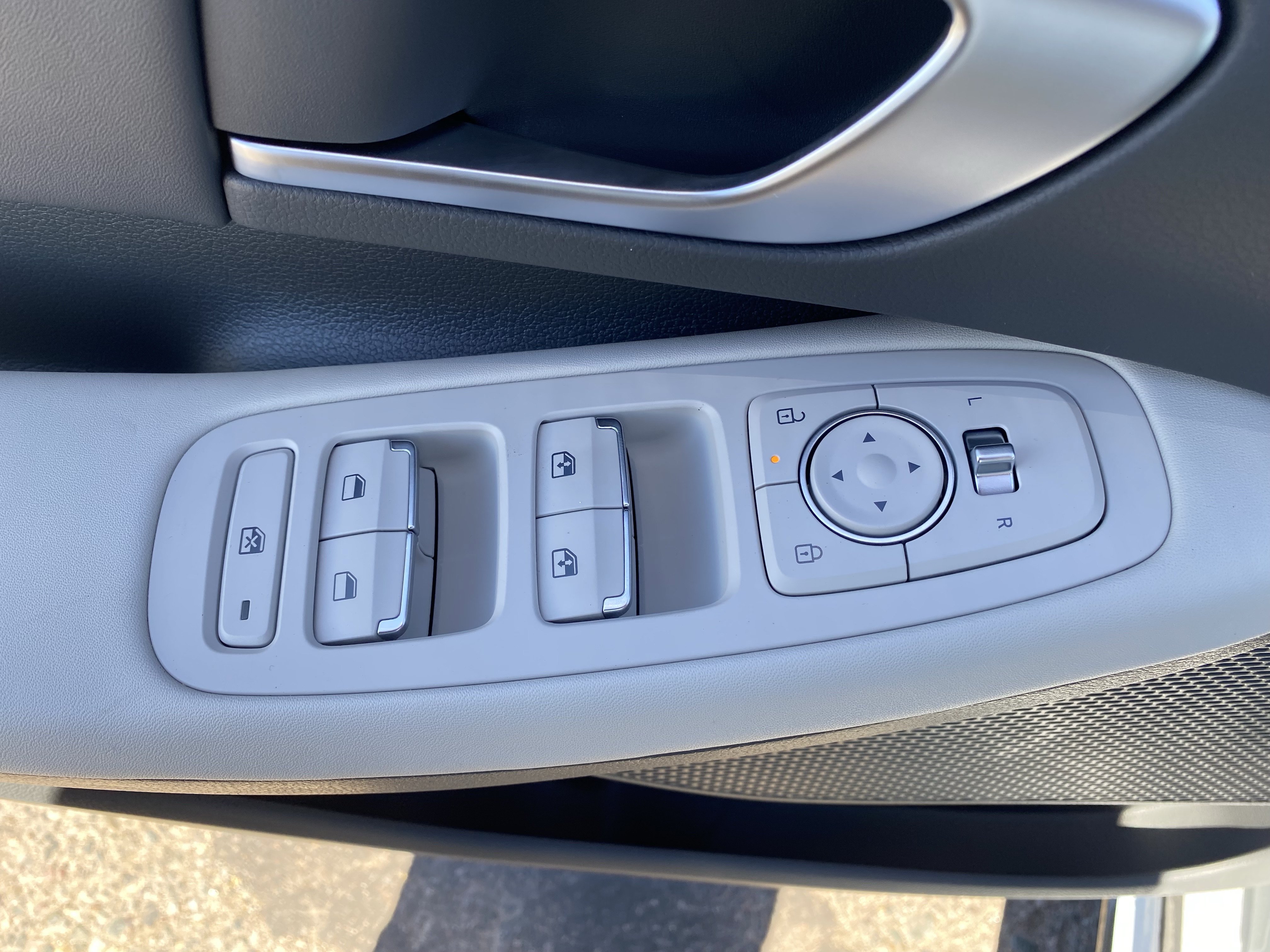 New 2026 Hyundai Sonata SEL FWD image 18